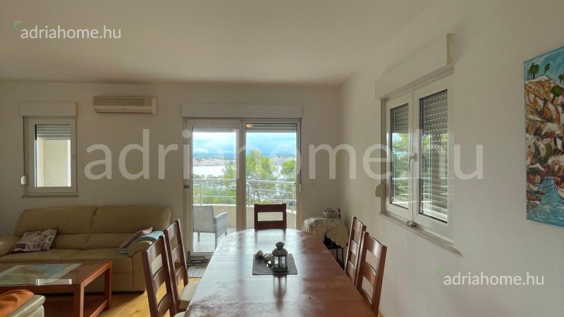 Čiovo – Bútorozott apartman kilátással a tengerre