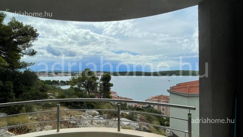 Čiovo – Bútorozott apartman kilátással a tengerre