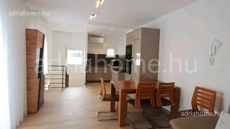 Zadar – Apartman sa krovnom terasom 