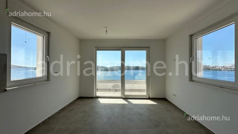 Rogoznica, Ražanj - Penthouse sa krovnom terasom