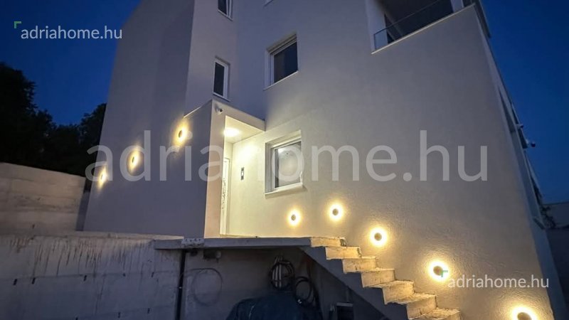 Rogoznica, Ražanj - Penthouse sa krovnom terasom
