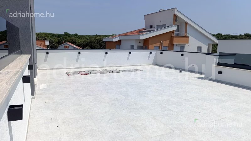 Zadar környéke - Újépítésű luxuslakások tetőterasszal