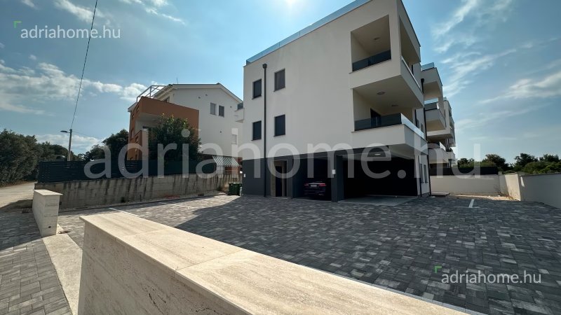 Zadar környéke - Újépítésű luxuslakások tetőterasszal