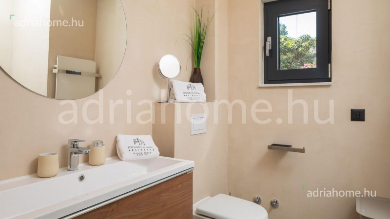 Čiovo - New penthouse with great view 100m from the sea