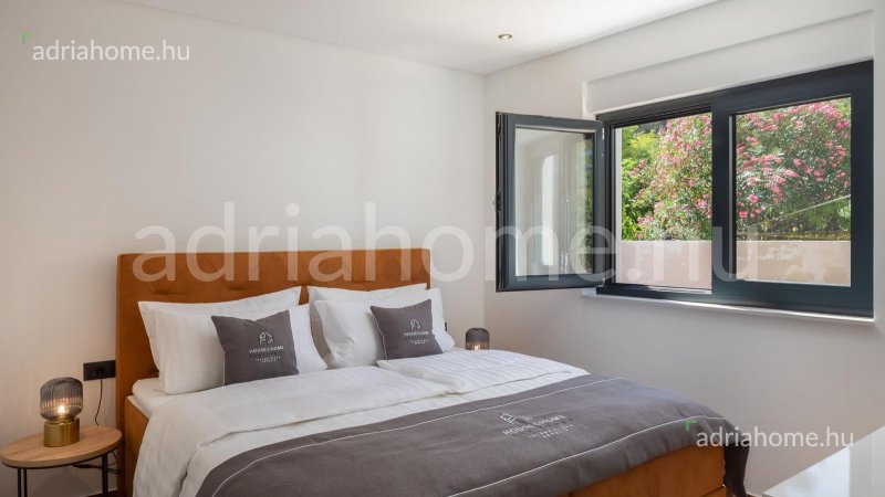 Čiovo - New penthouse with great view 100m from the sea