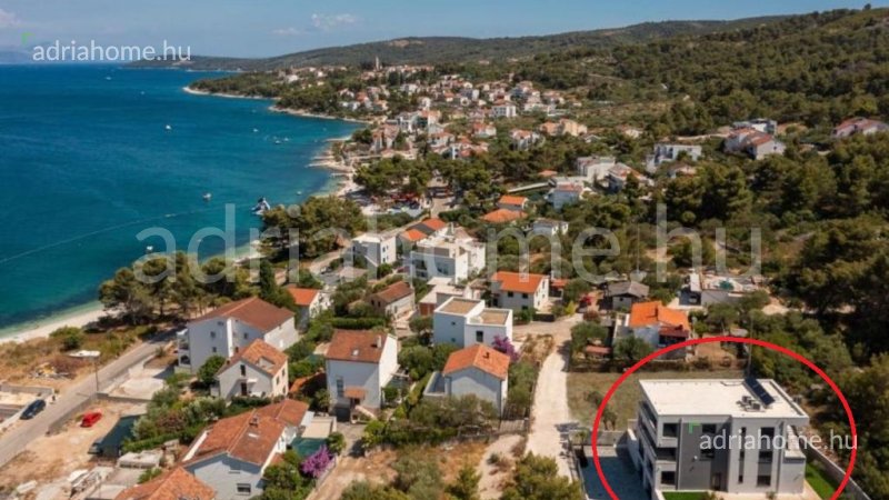 Čiovo - New penthouse with great view 100m from the sea