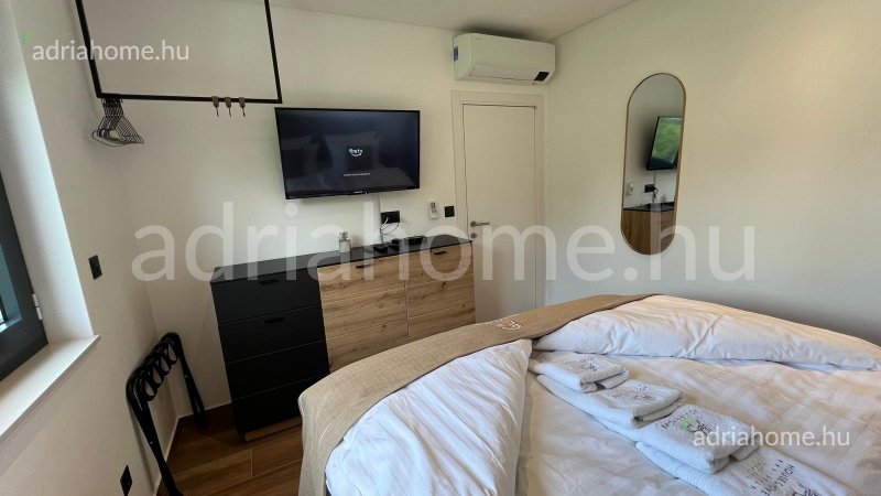 Čiovo - New penthouse with great view 100m from the sea