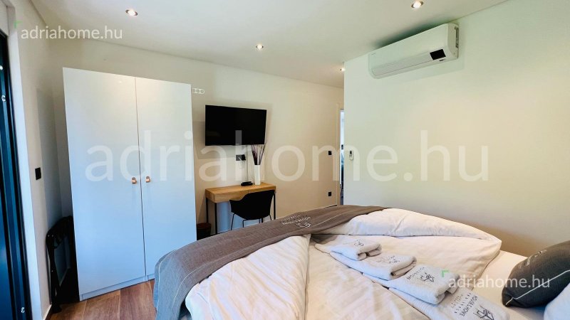 Čiovo - New penthouse with great view 100m from the sea