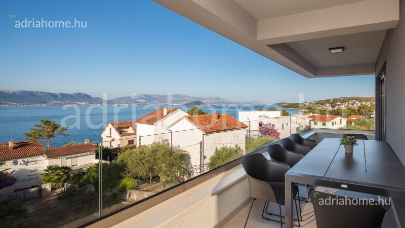 Čiovo - New penthouse with great view 100m from the sea