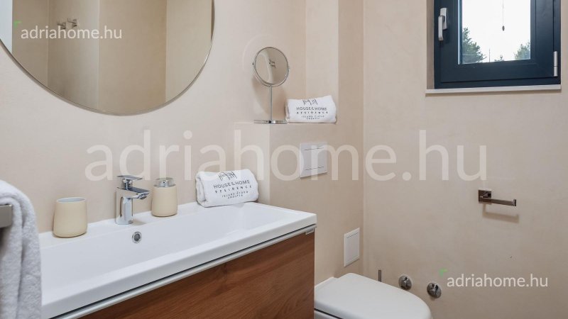 Čiovo - New penthouse with great view 100m from the sea
