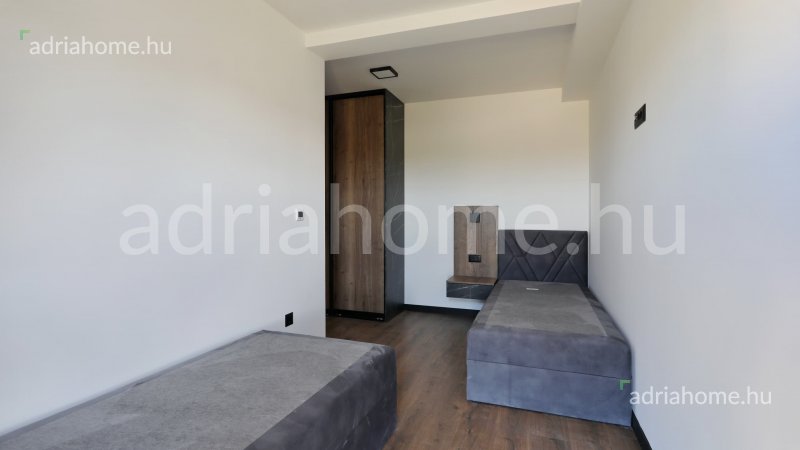Zadar, Privlaka - Új, kétszintes lakások a tenger közelében