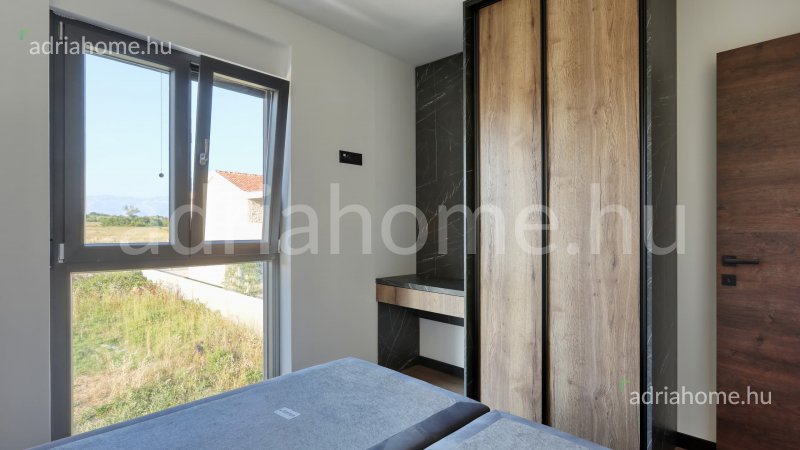 Zadar, Privlaka - Új, kétszintes lakások a tenger közelében