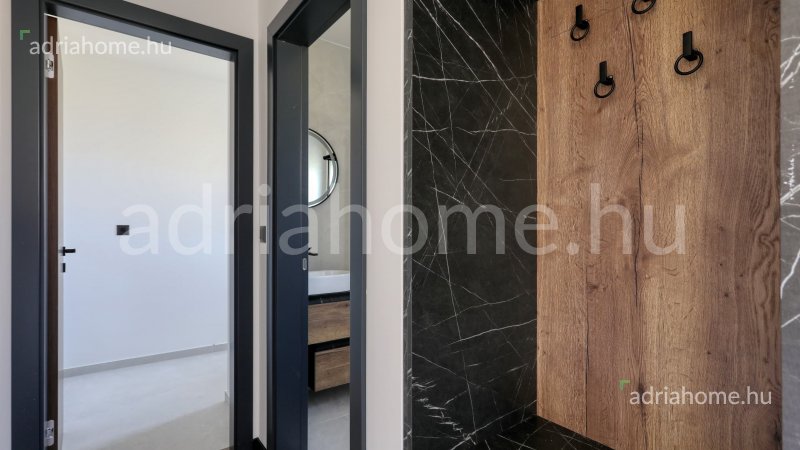 Zadar, Privlaka - Új, kétszintes lakások a tenger közelében