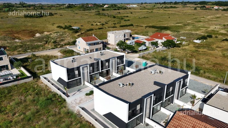 Zadar, Privlaka - Új, kétszintes lakások a tenger közelében
