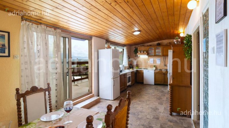 Čiovo – House with a swimming pool by the sea with access to the beach