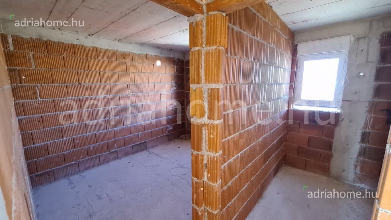 Rogoznica - Új építésű apartmanok 2. sorban a tengertől