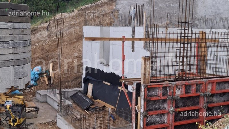 Omiška rivijera - Luksuzni apartmani sa bazenom, krovnom terasom i vrhunskim pogledom na more i otoke