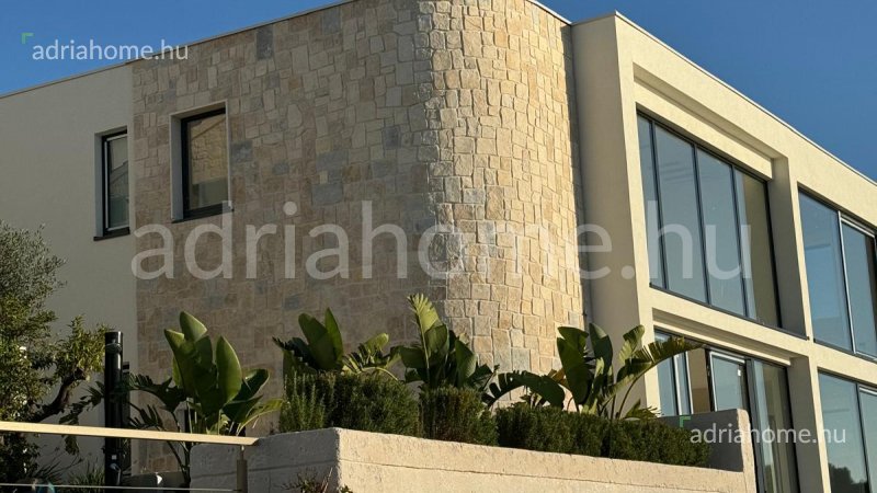 Arhitektonski dragulji nadomak Rogoznice – Luksuzni kompleks s pogledom na more