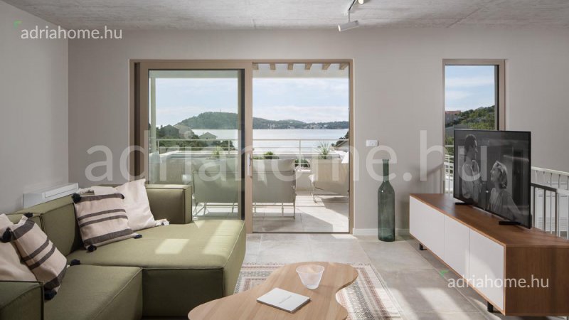 Arhitektonsko remek-djelo s panoramskim pogledom na Jadran i Rogoznicu