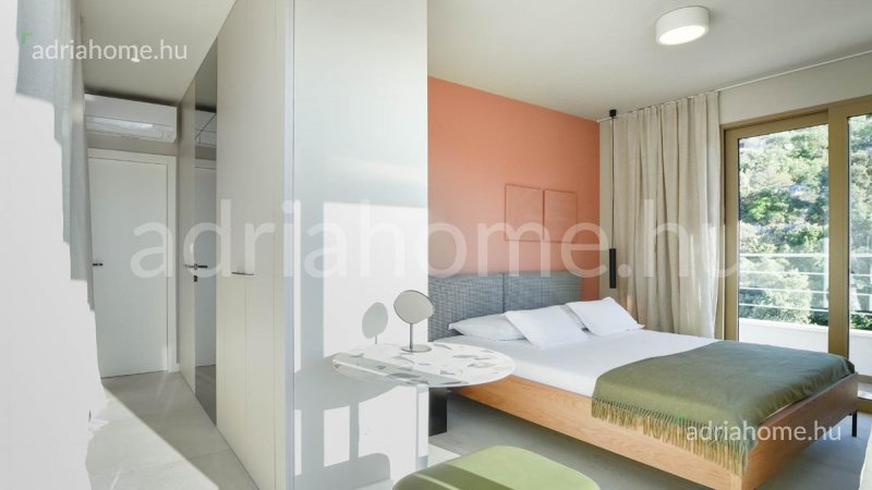 Arhitektonsko remek-djelo s panoramskim pogledom na Jadran i Rogoznicu
