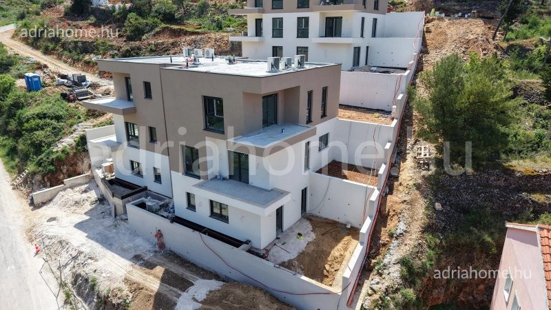 Luxus apartmanok Jelsán, Hvar szigetén – Az Ön oázisa a legnaposabb szigeten