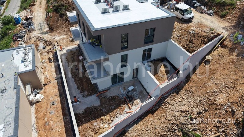 Luxus apartmanok Jelsán, Hvar szigetén – Az Ön oázisa a legnaposabb szigeten