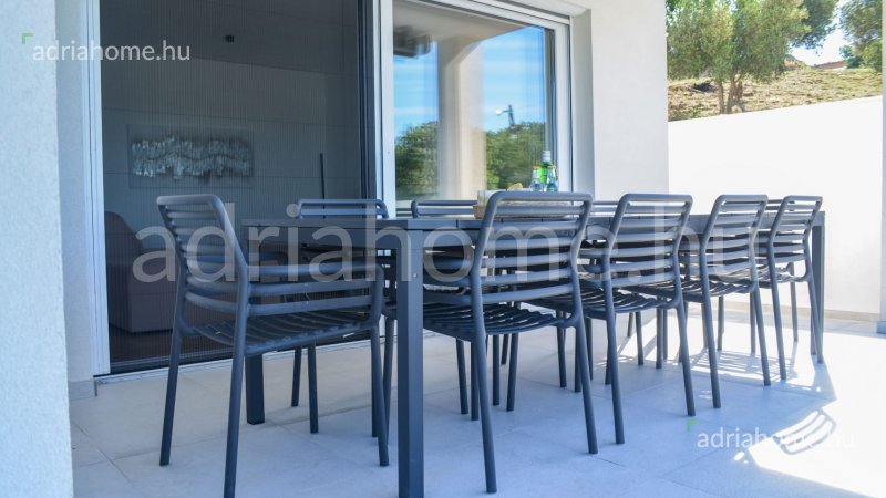Pakoštane – MODERNA LUKSUZNA VILA S POGLEDOM NA VRANSKO JEZERO I MORE 