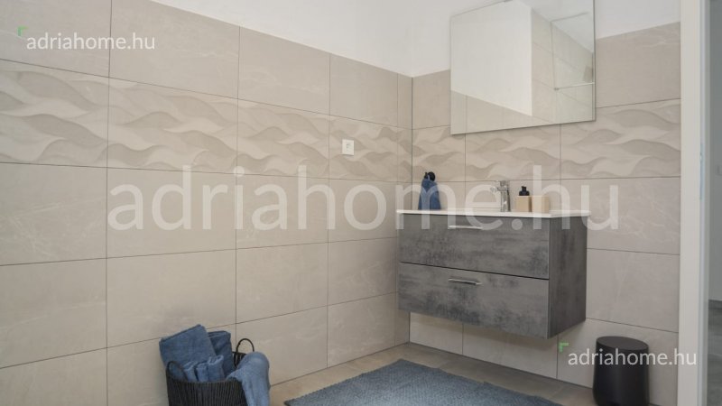 Pakoštane – MODERNA LUKSUZNA VILA S POGLEDOM NA VRANSKO JEZERO I MORE 
