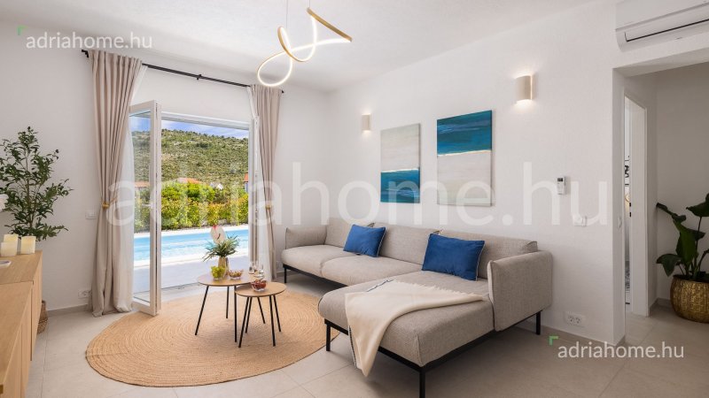 Rogoznica - Exkluzív villa medencével a Marina Frapa közelében